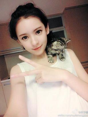 娱乐吃瓜酱女友什么系,神秘背景引发网友热议